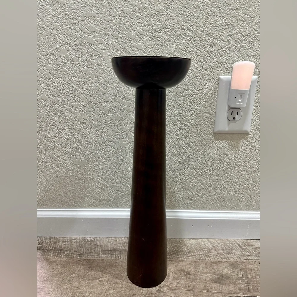 Elegant Brown Wooden Vase‎